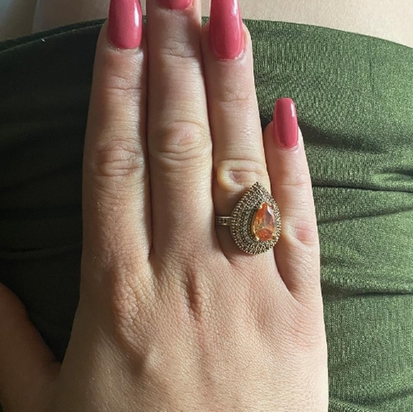 Pear Shape Honey Topaz Embellished Oval two-tone 14k RG - Picture 15 of 16